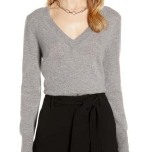 Halogen V-Neck Cashmere Sweater
